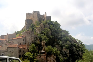 Castelvecchio di Rocca Barbena